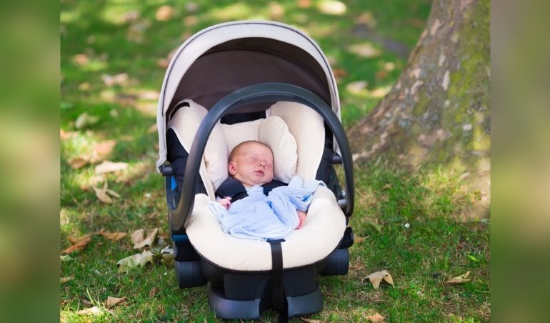 Is It Safe to Let Baby Sleep in Car Seat Outside Car