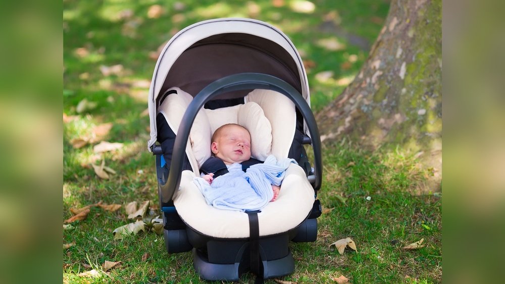 Is It Safe to Let Baby Sleep in Car Seat Outside Car