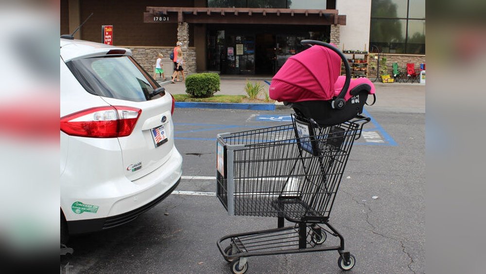 Is It Safe to Put Car Seat on Top of Shopping Cart